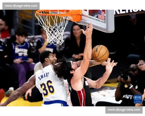 日湖人对阵热火直播链接 NBA精彩对决观看方式与分析 日湖人对阵热火直播链接 NBA精彩对决观看方式与分析